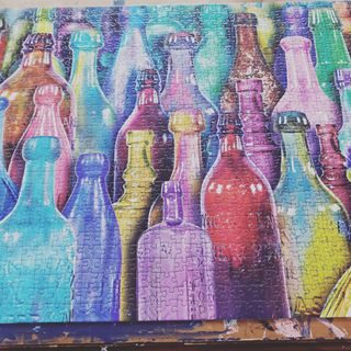 WE DID IT!! Time to find another puzzle to do!

#ravensburgerpuzzle #colorfulbottles #1000piecepuzzle